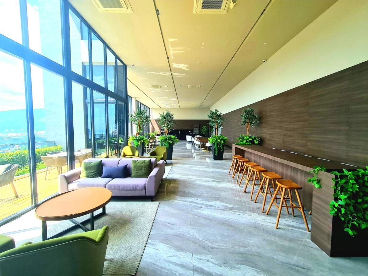 Beacon Executive Premium Suite George Town Esterno foto