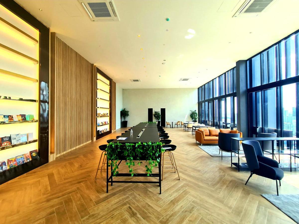 Beacon Executive Premium Suite George Town Esterno foto