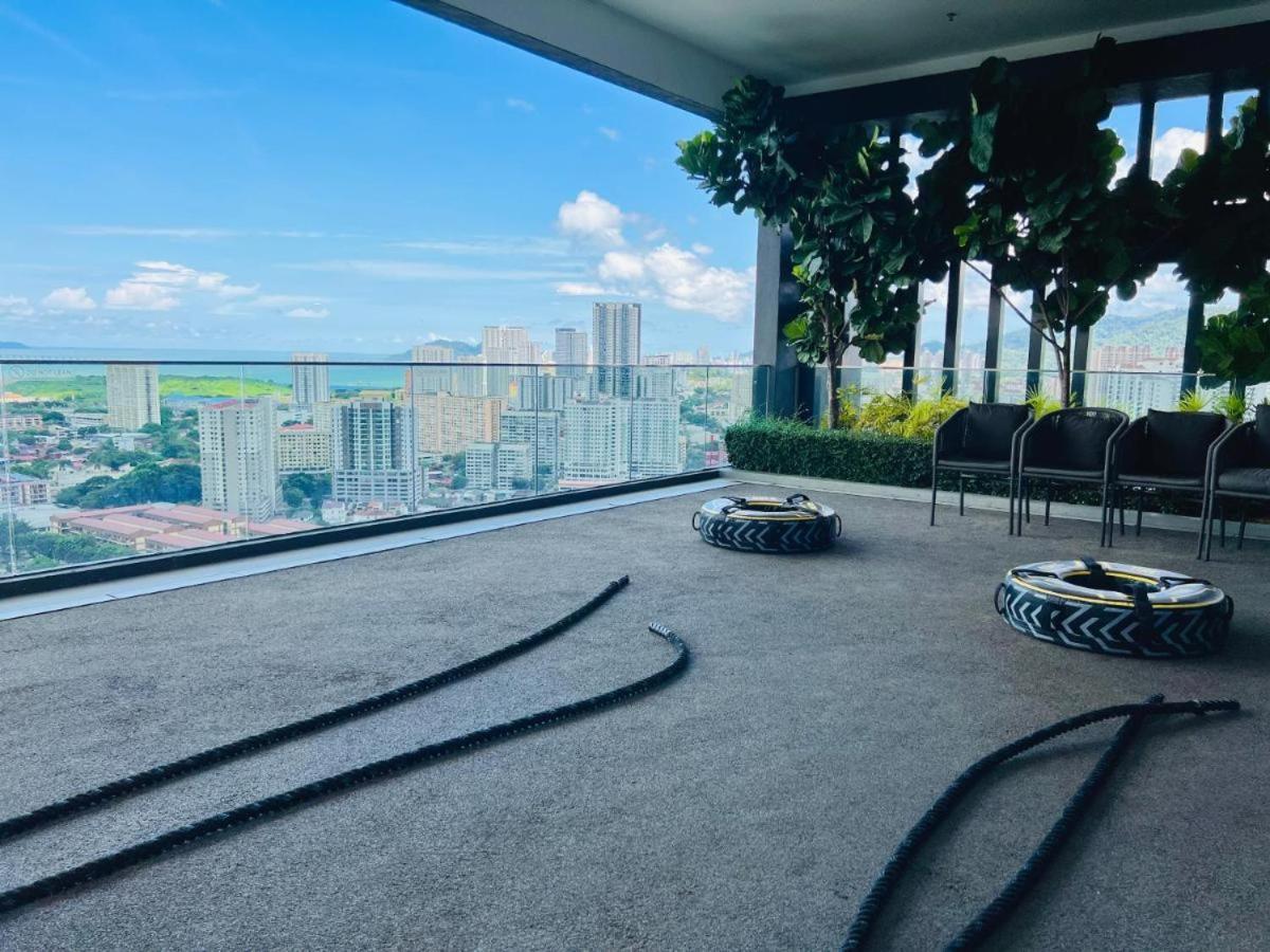 Beacon Executive Premium Suite George Town Esterno foto